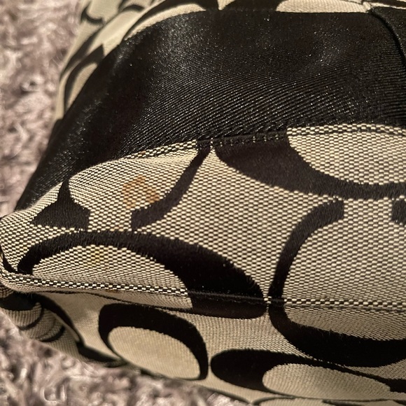 Vintage Coach tote. Authentic, reversible. Excellent condition. - Picture 9 of 9